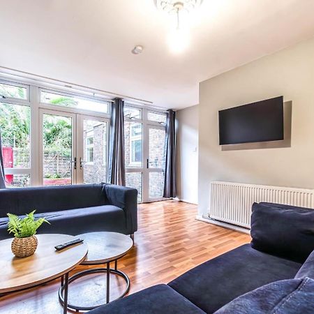 Bright Guest House In Hackney Londra Dış mekan fotoğraf