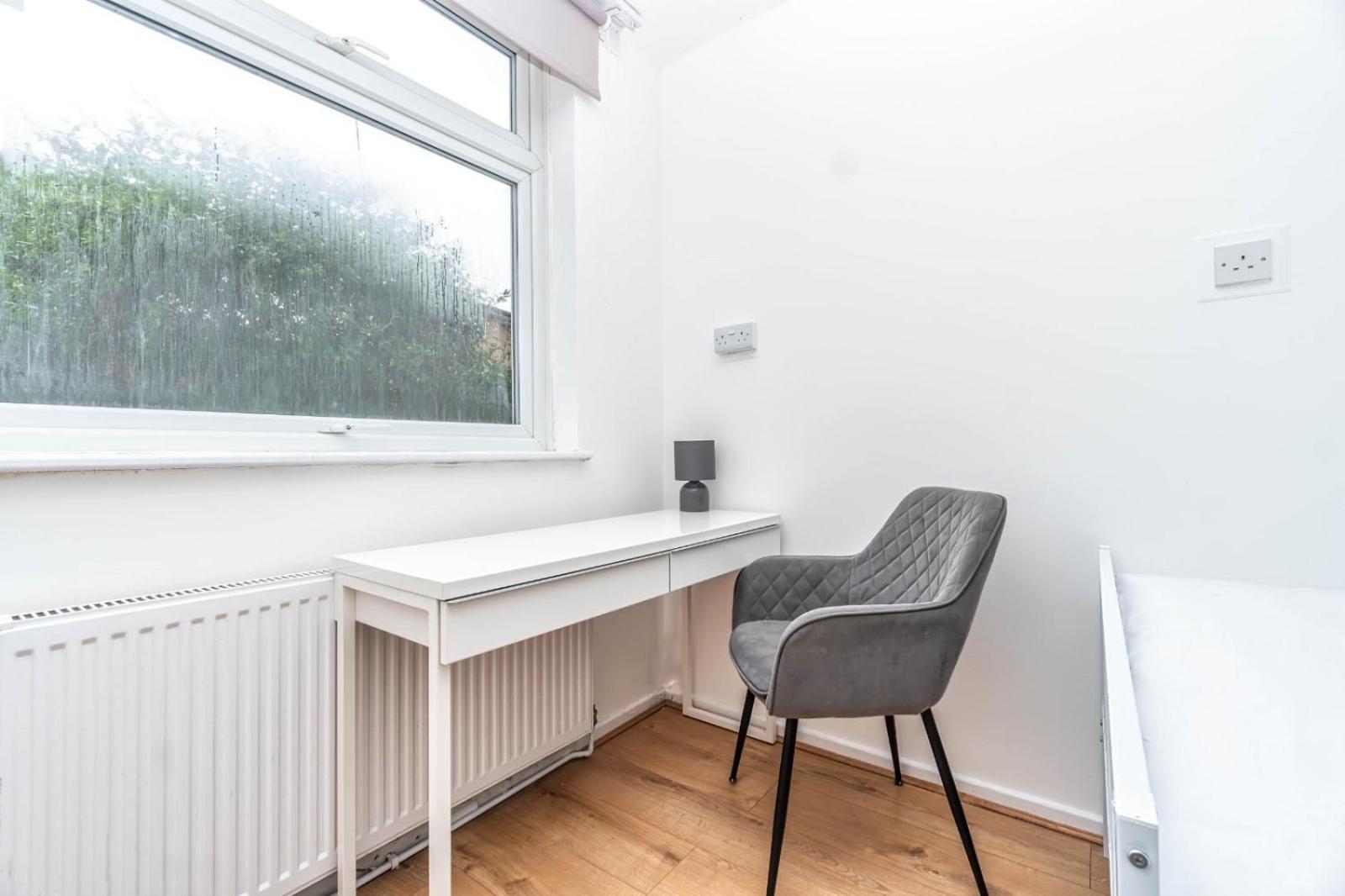 Bright Guest House In Hackney Londra Dış mekan fotoğraf