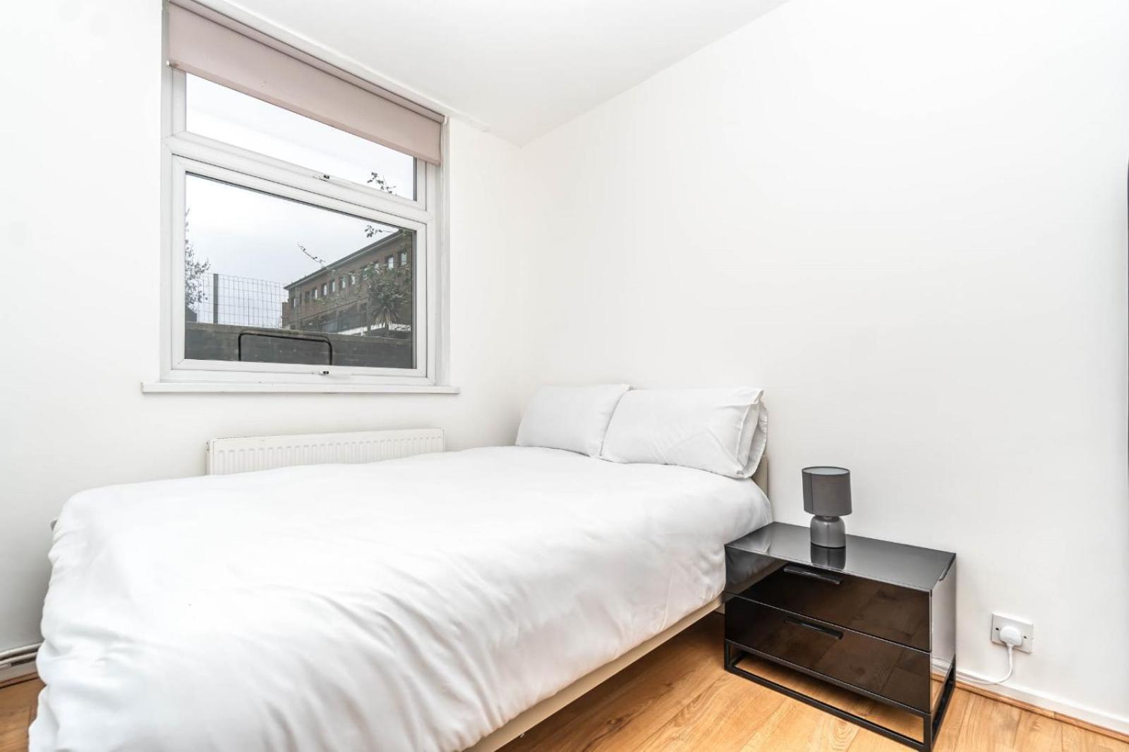 Bright Guest House In Hackney Londra Dış mekan fotoğraf