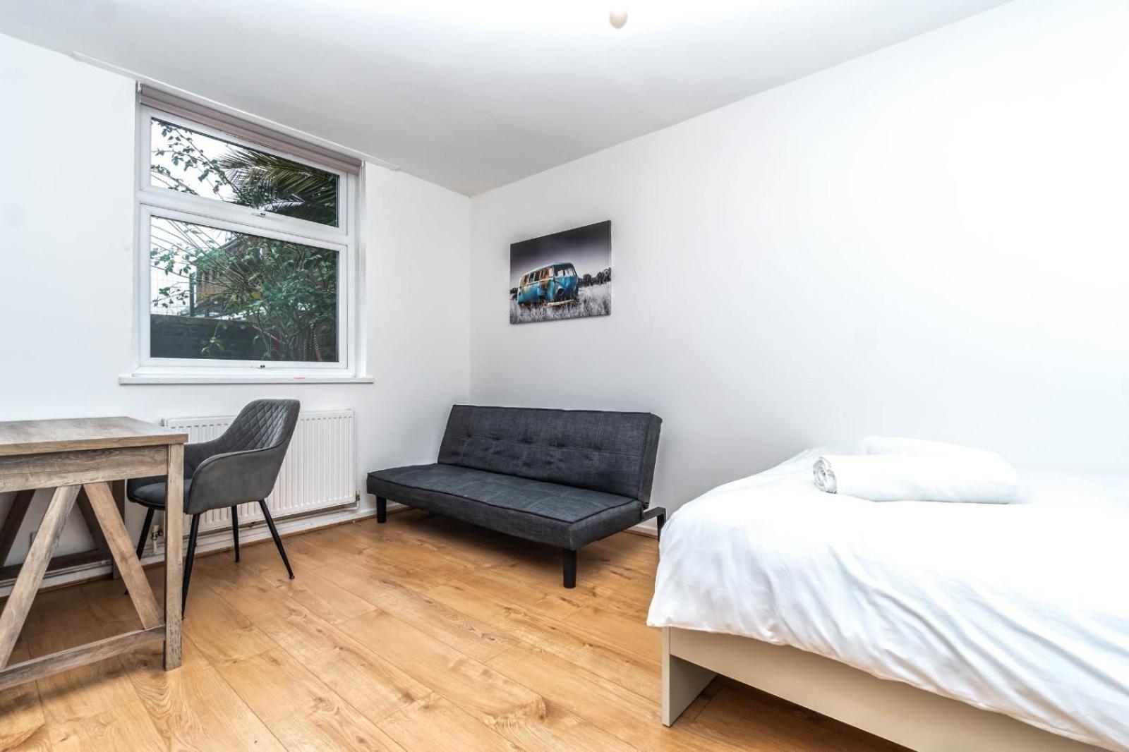Bright Guest House In Hackney Londra Dış mekan fotoğraf