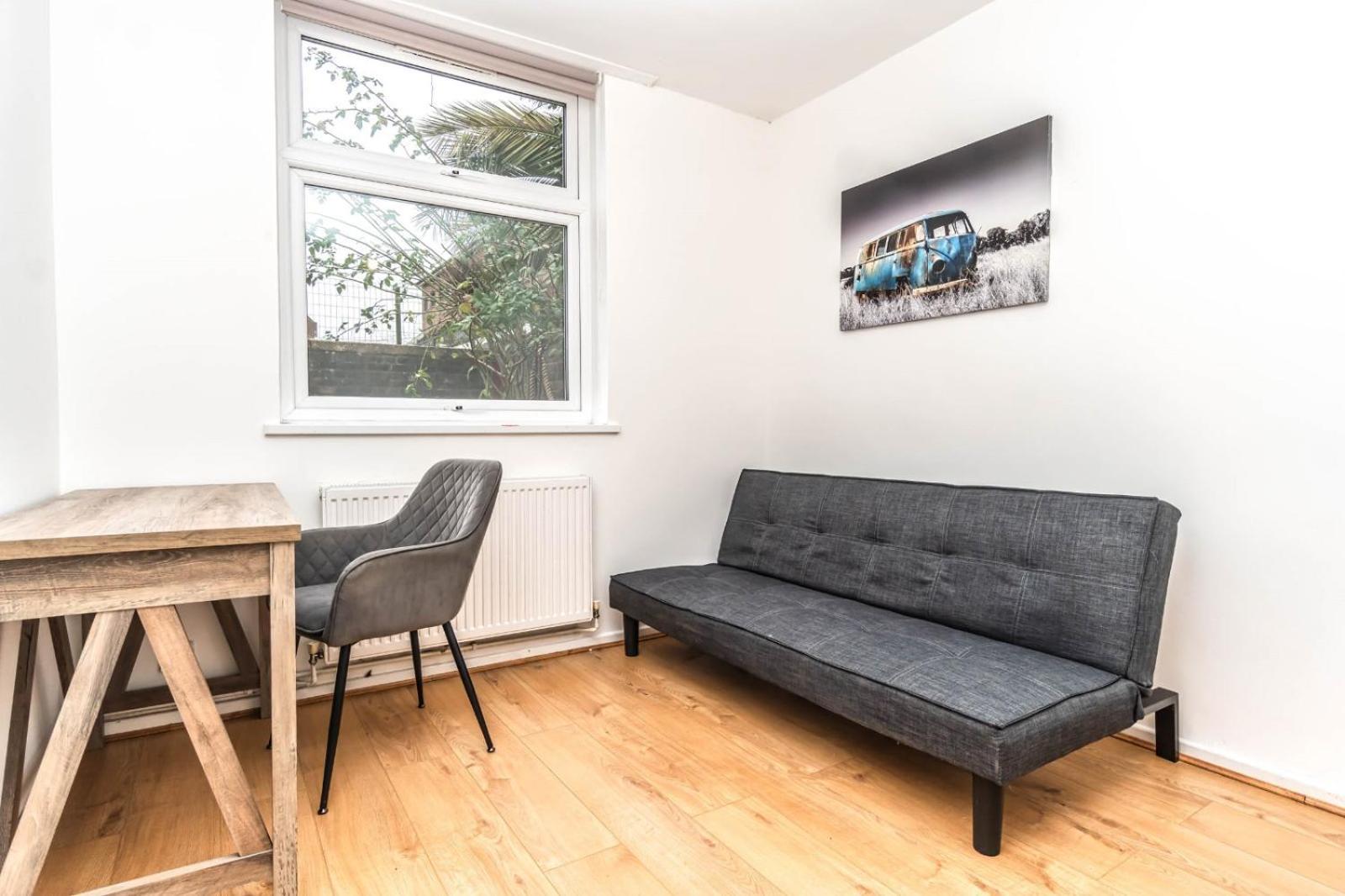 Bright Guest House In Hackney Londra Dış mekan fotoğraf